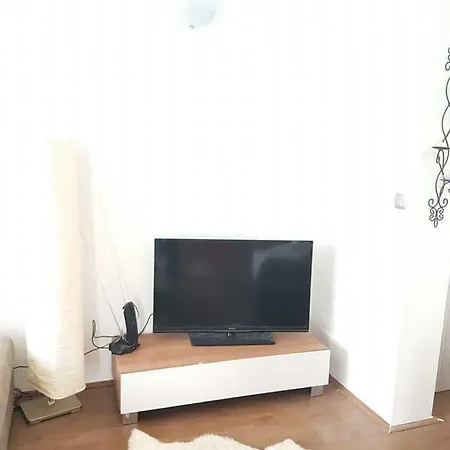 Apartman Bee *